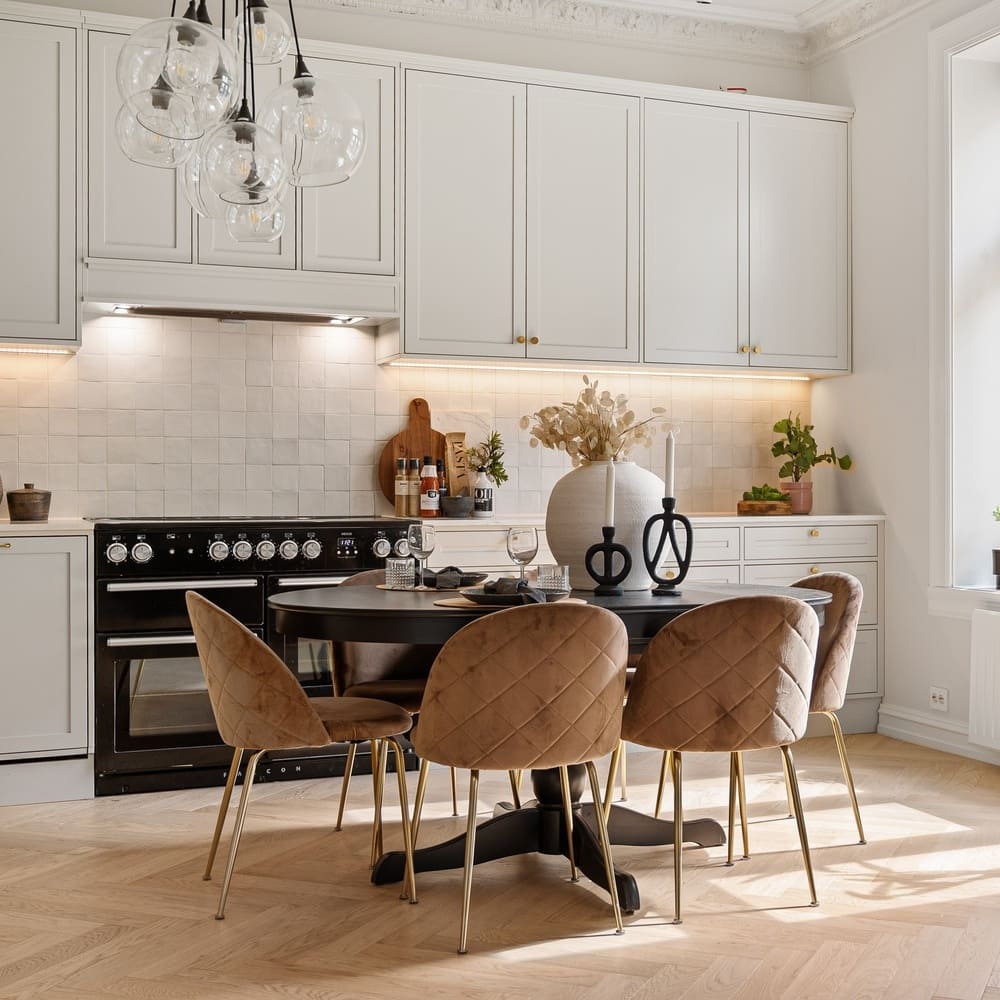 Modern Kitchen Lighting - Bright and Spacious Design