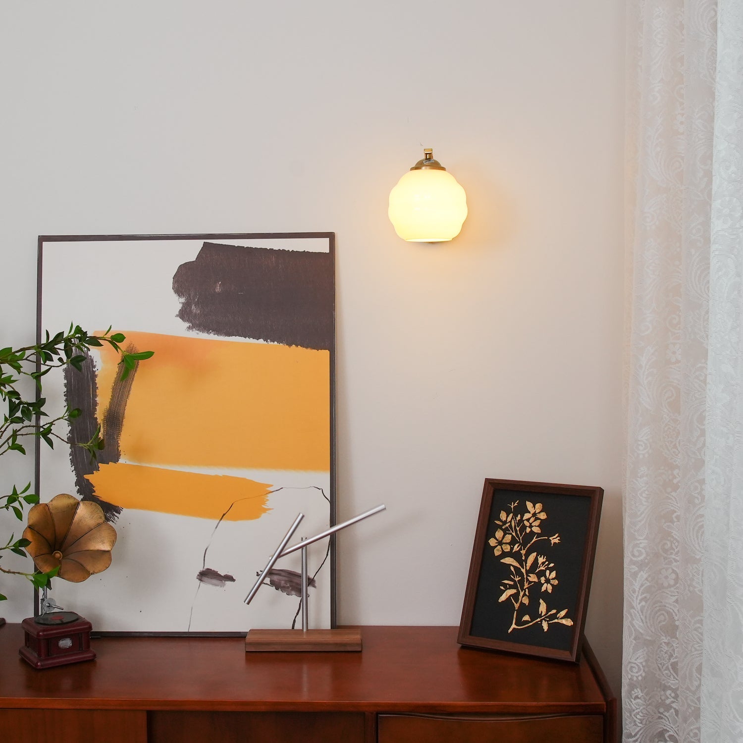 Art Deco Wall Sconce – Smooth Spherical Shade