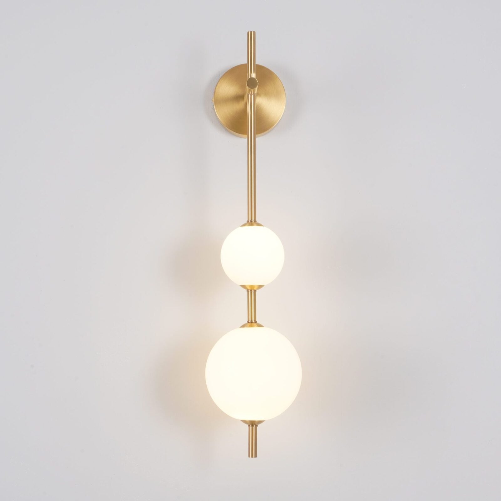 Contemporary Vertical Globe Wall Sconce – Matte White