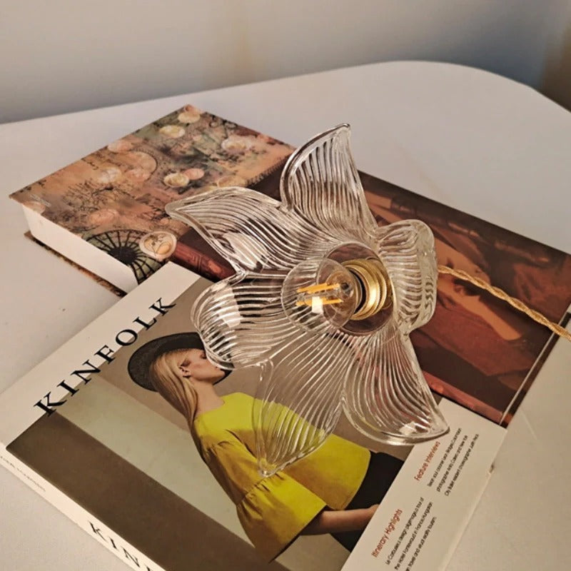 Art-Deco Intricately Curvilinear-tulip Pendant Light