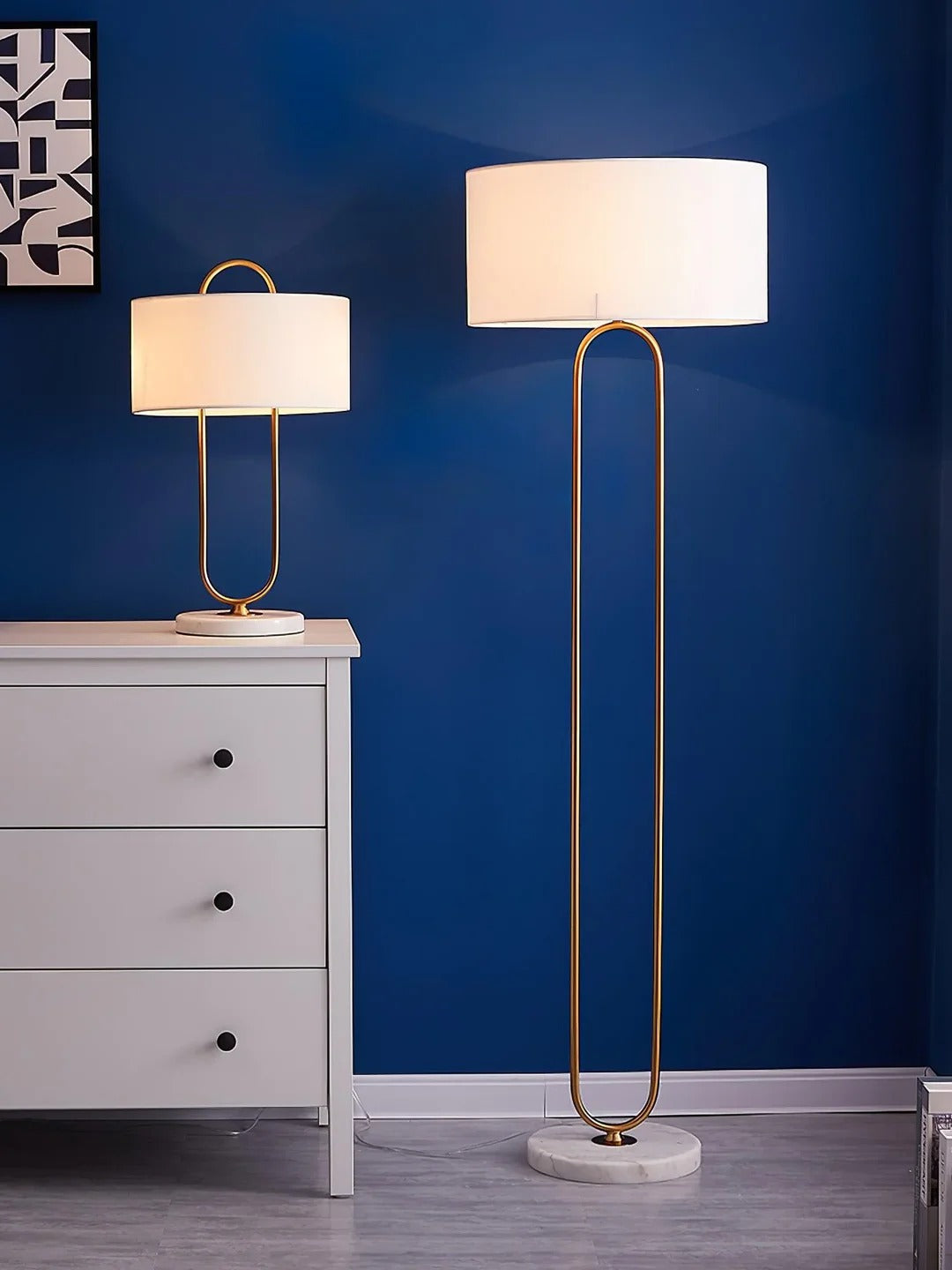 Minimalist Table Lamp featuring Closed Arc Design