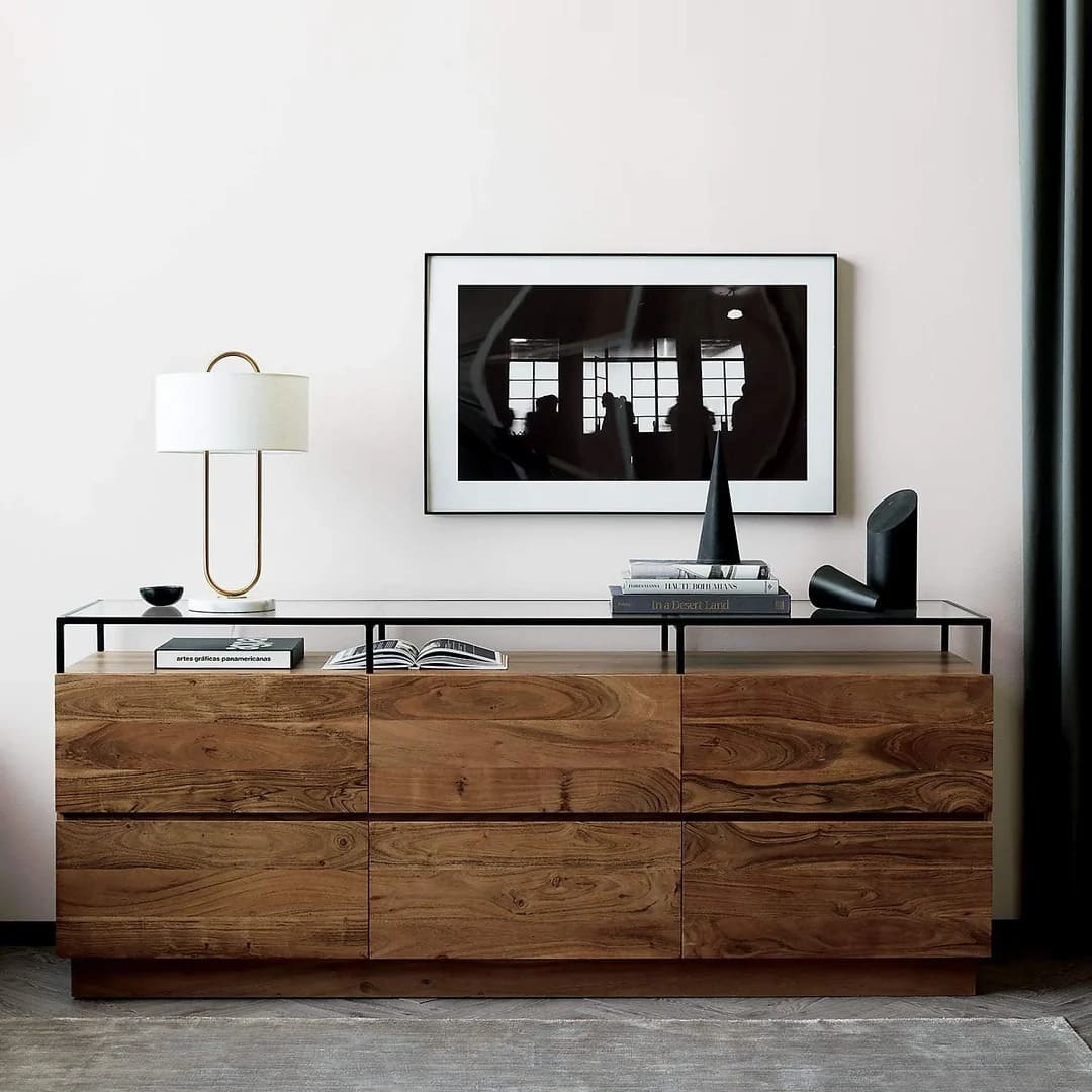 Minimalist Table Lamp featuring Closed Arc Design