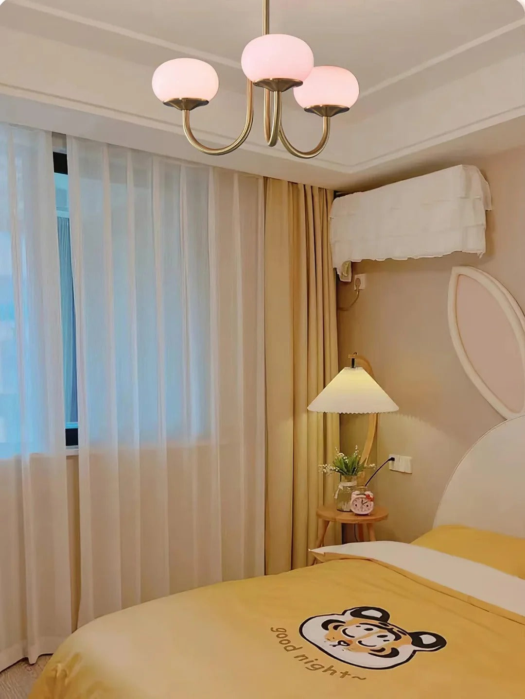 Art Deco Chandelier with Spherical Lampshades