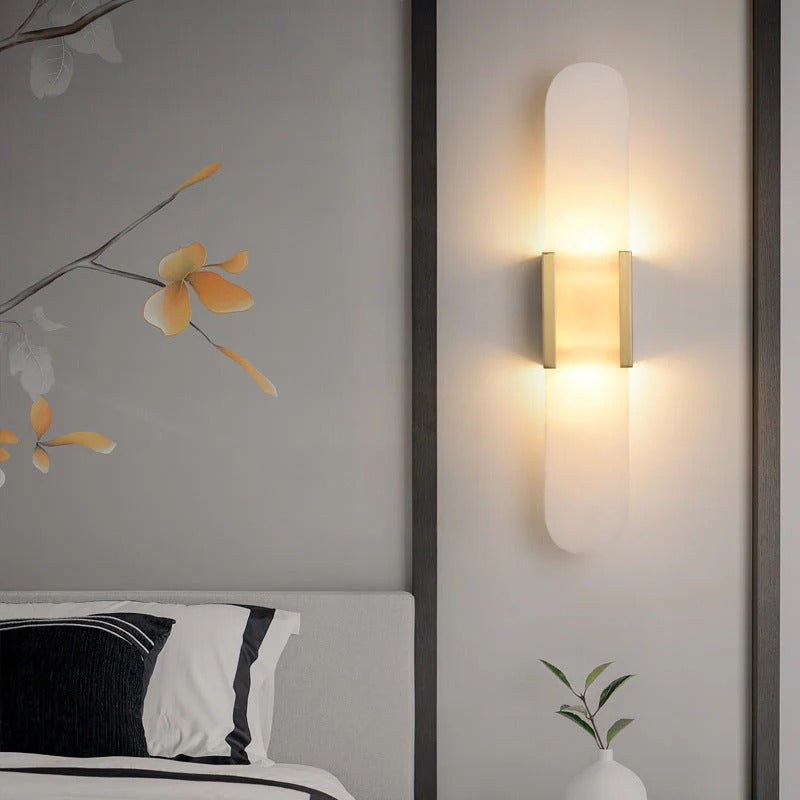 Minimalist Wall Sconce – Rounded Rectangular Shade