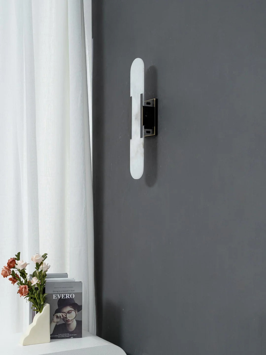 Minimalist Wall Sconce – Rounded Rectangular Shade