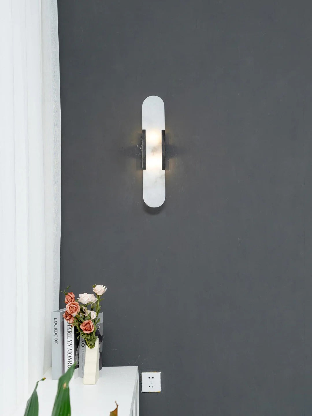 Minimalist Wall Sconce – Rounded Rectangular Shade