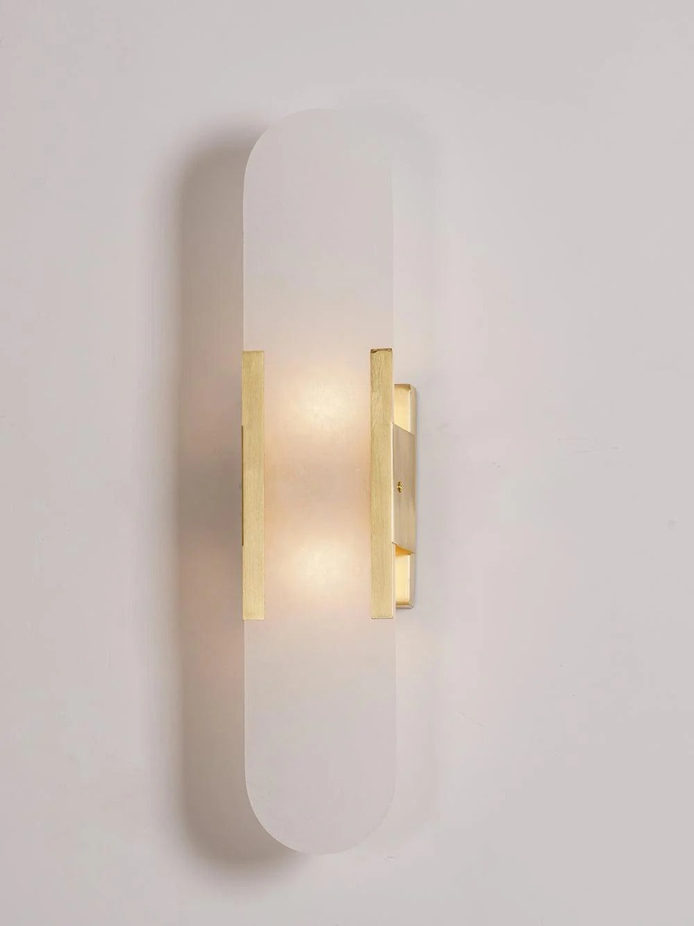 Minimalist Wall Sconce – Rounded Rectangular Shade