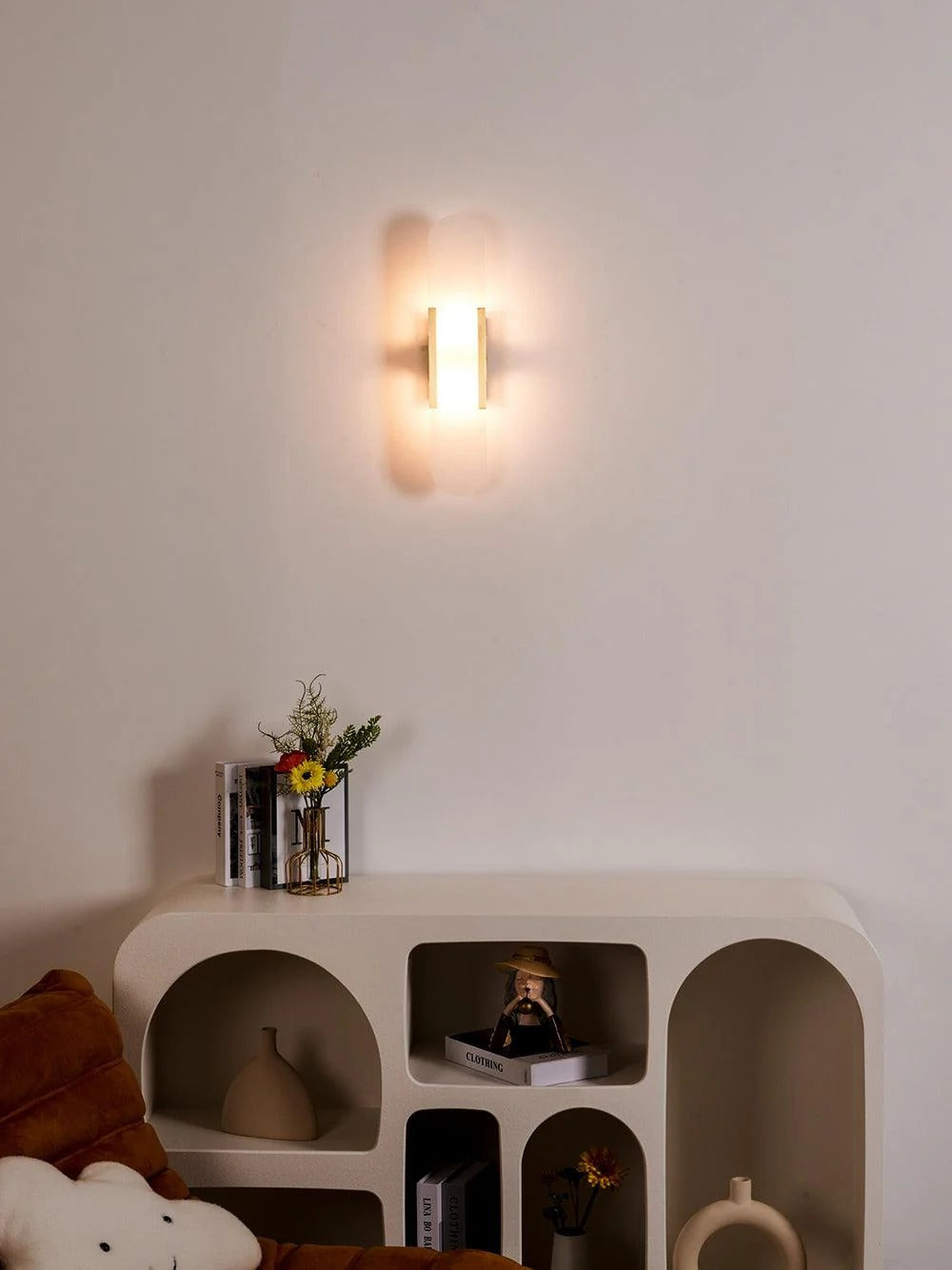 Minimalist Wall Sconce – Rounded Rectangular Shade