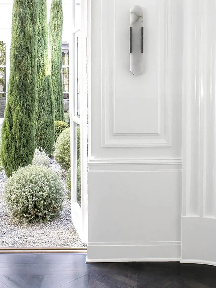 Minimalist Wall Sconce – Rounded Rectangular Shade