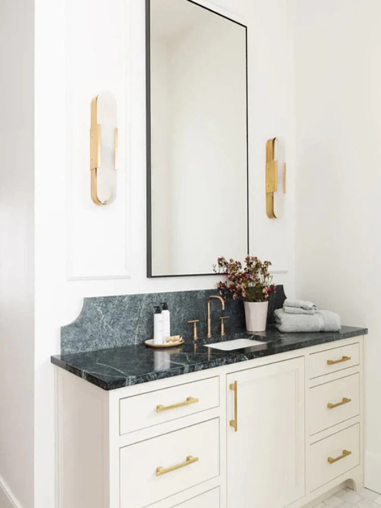 Minimalist Wall Sconce – Rounded Rectangular Shade