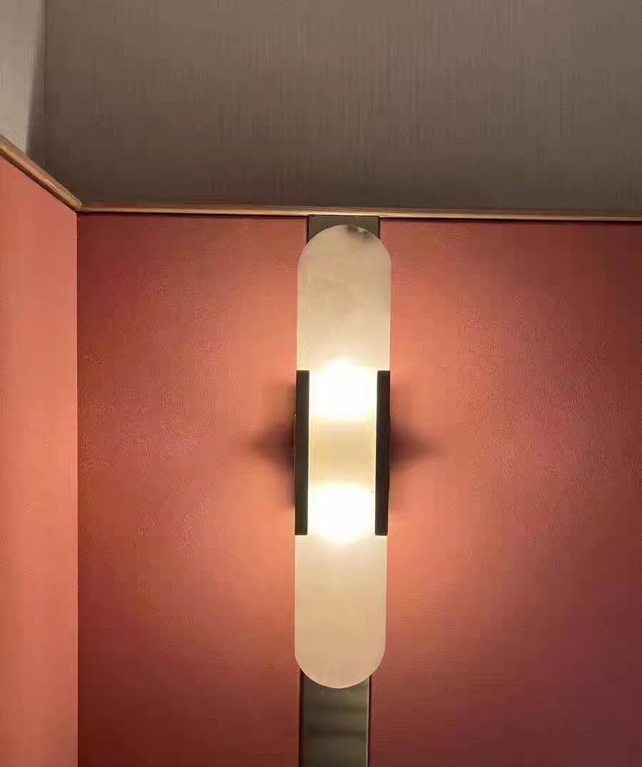 Minimalist Wall Sconce – Rounded Rectangular Shade
