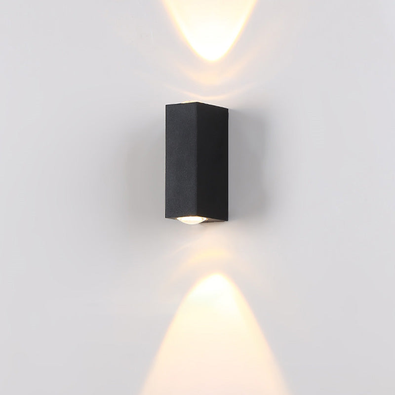 Minimalist Outdoor Wall Lamp – Black, Steady Up & Down Light