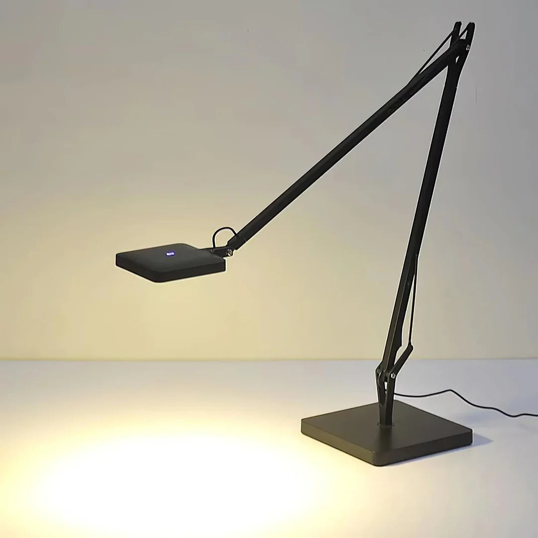 Minimalist Desk Lamp – Adjustable Geometric LED