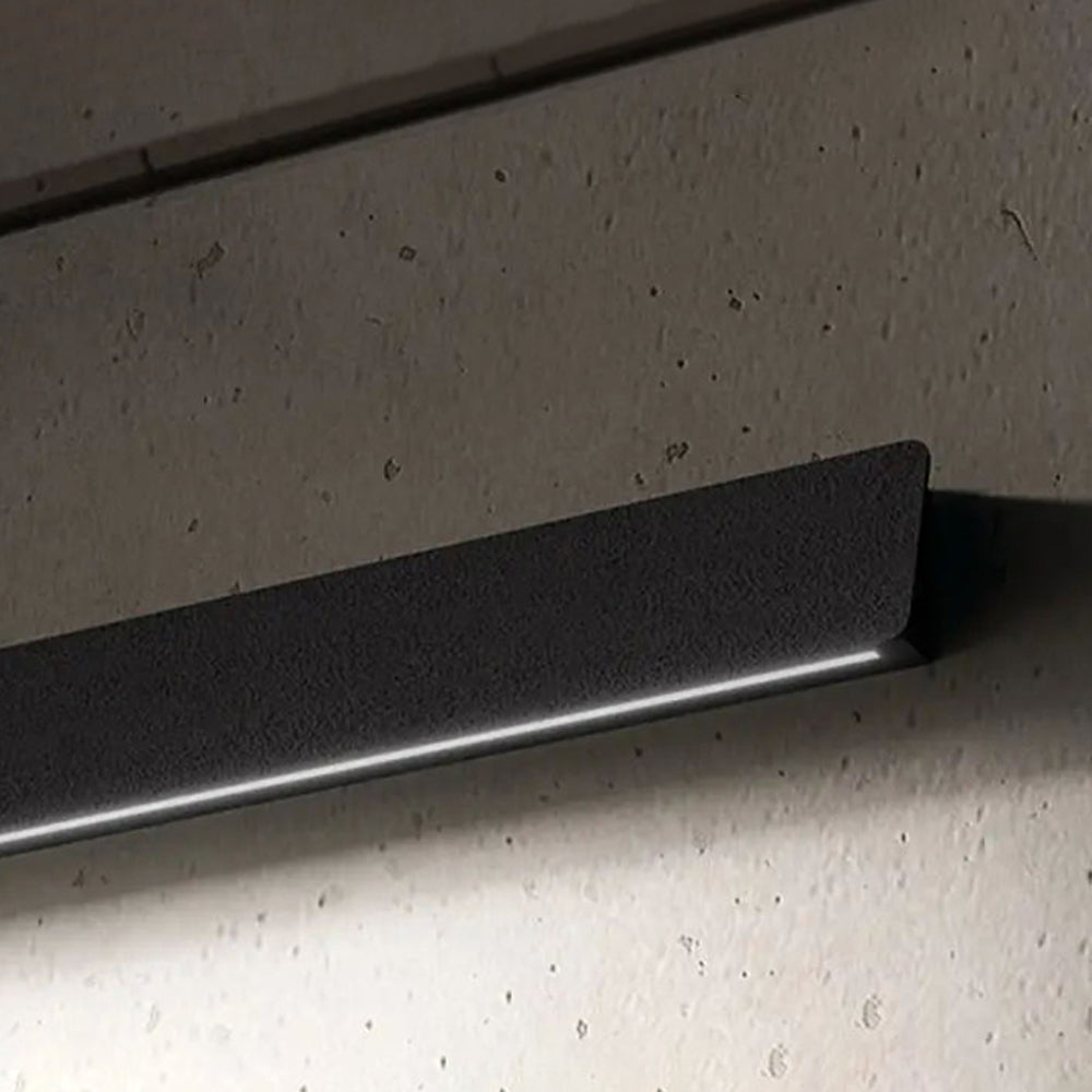 Modern LED Outdoor Wall Light – Black/White, Waterproof, Solar or Hardwired