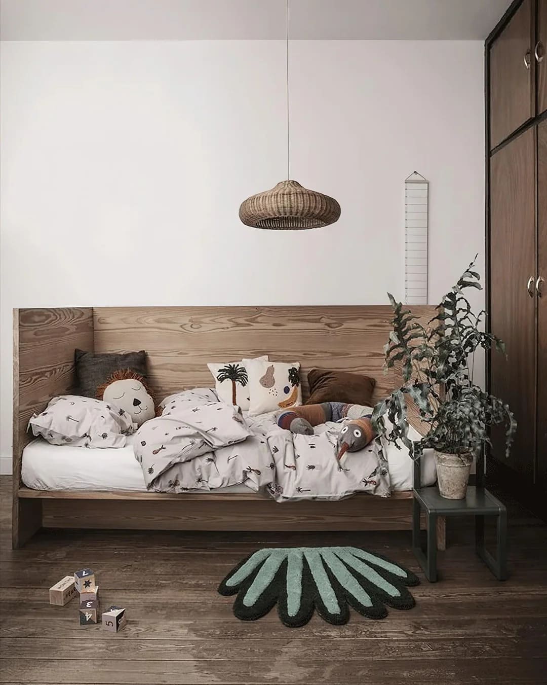 Boho Pendant Light with Interwoven Dome Design