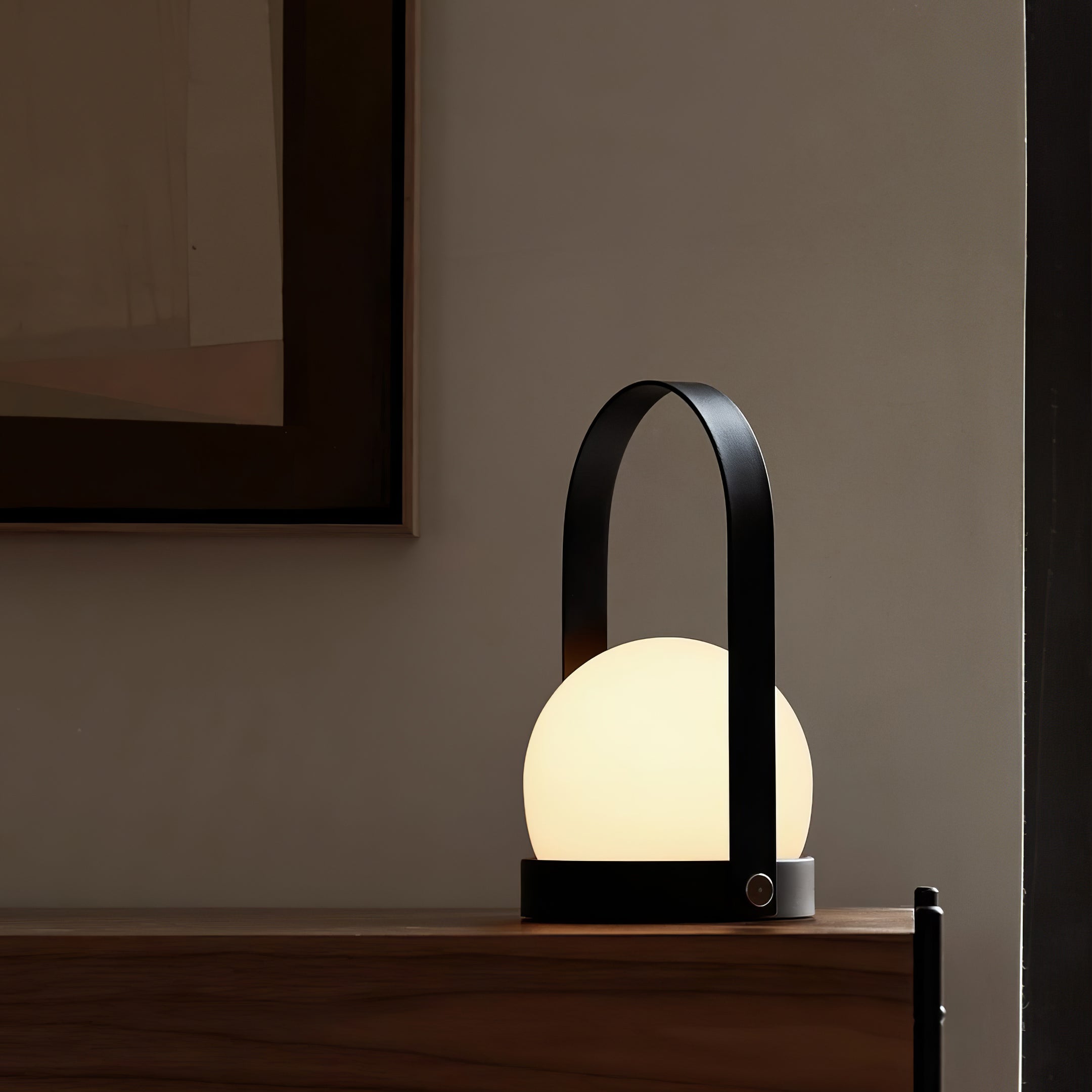 Minimalist Spherical – Cordless LED Table Lamp