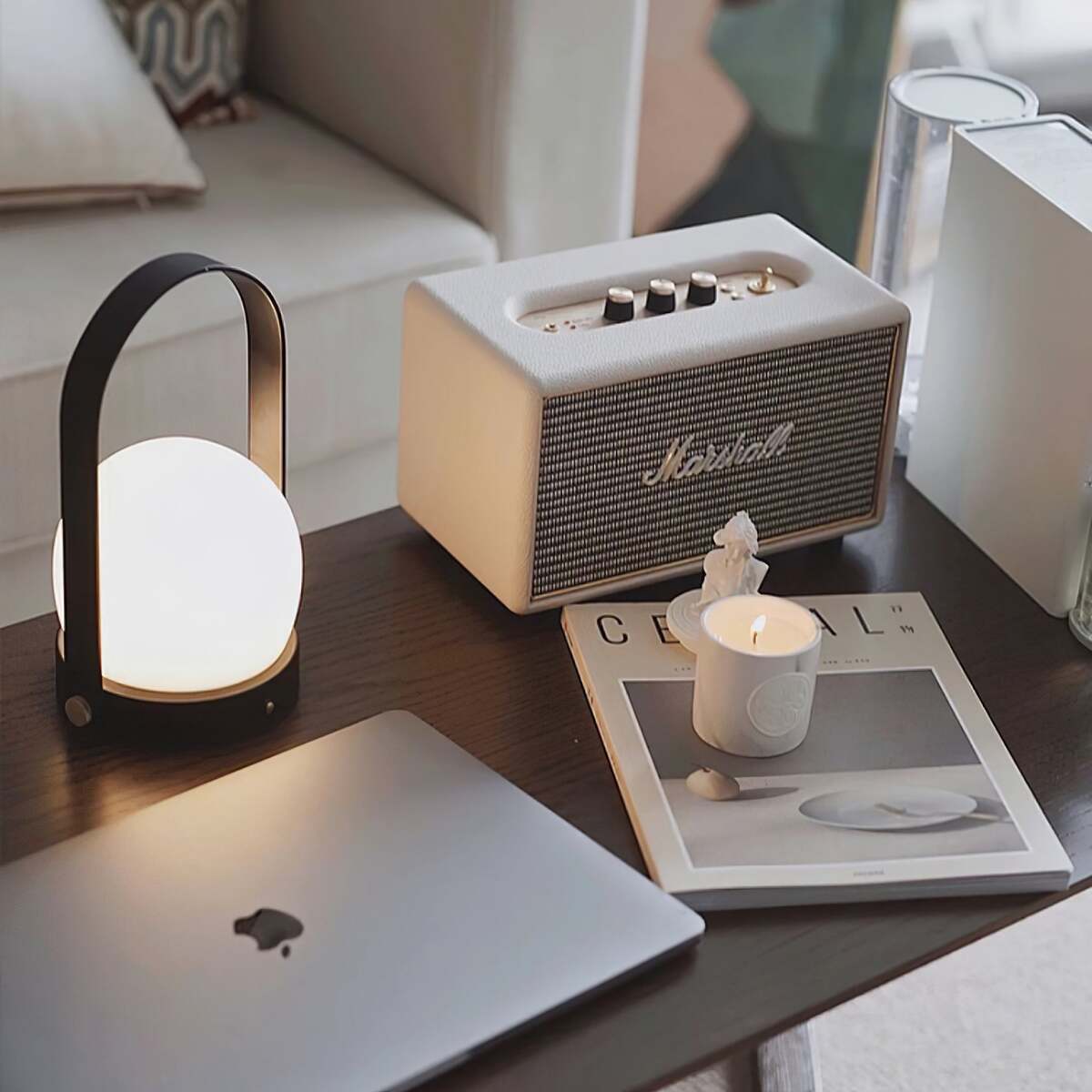 Minimalist Spherical – Cordless LED Table Lamp