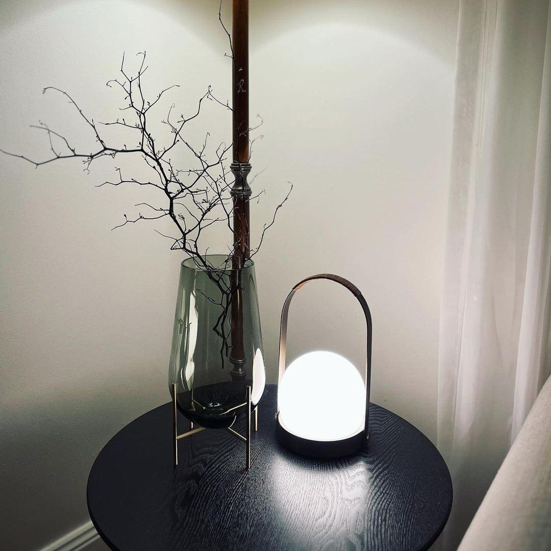Minimalist Spherical – Cordless LED Table Lamp
