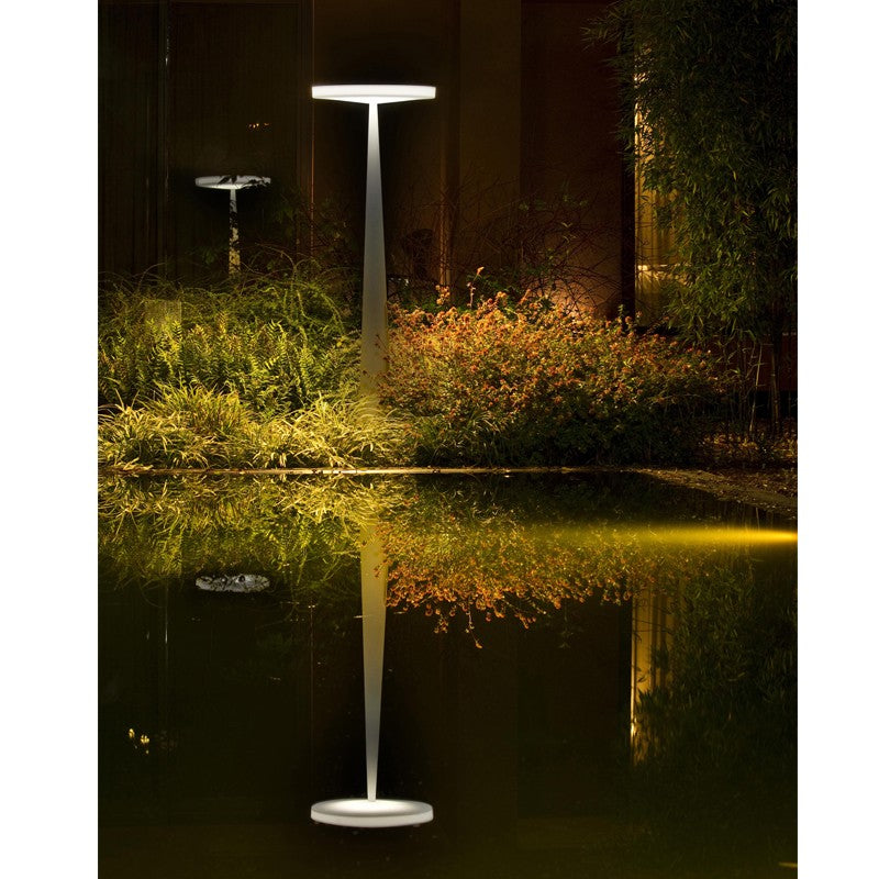 Minimalist LED Floor Lamp – Disc Top, Conical