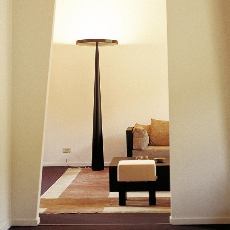 Minimalist LED Floor Lamp – Disc Top, Conical