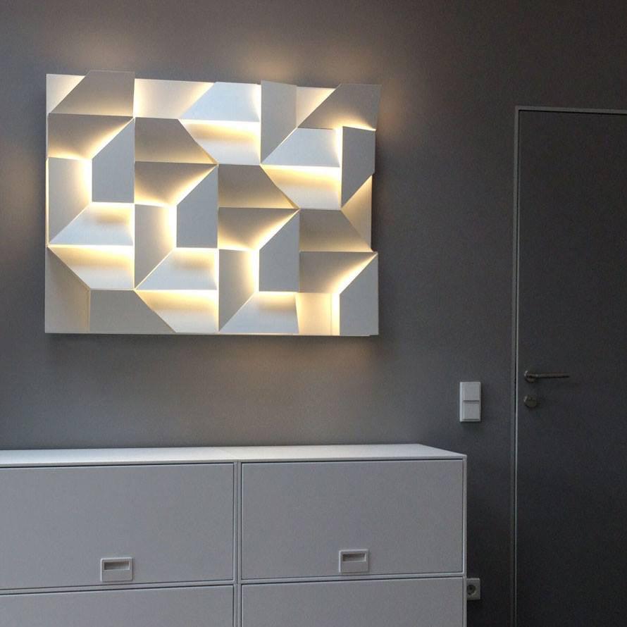 Stylish Italian Wall Sconce – Modern LED Design