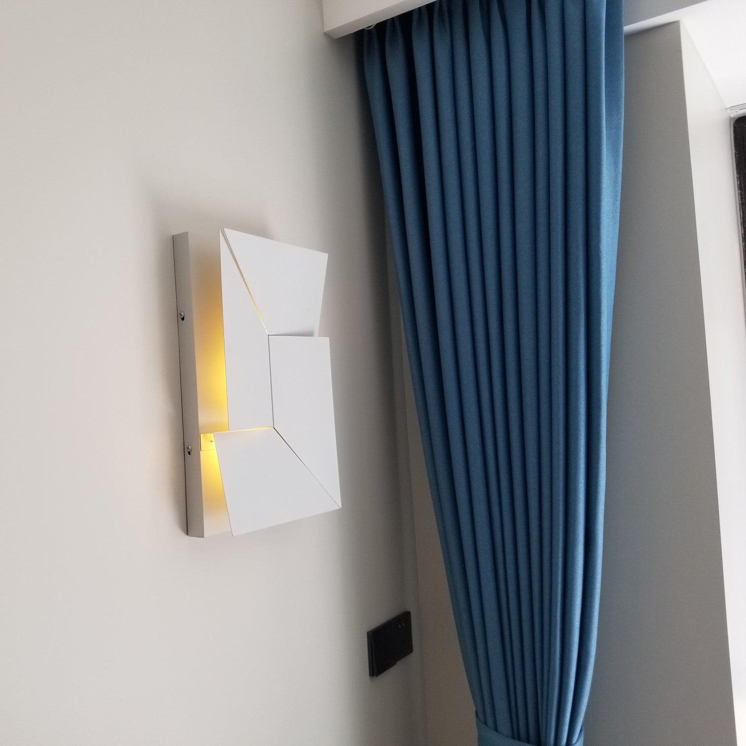 Stylish Italian Wall Sconce – Modern LED Design
