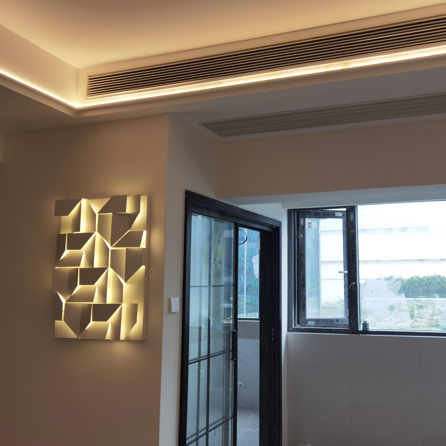 Stylish Italian Wall Sconce – Modern LED Design