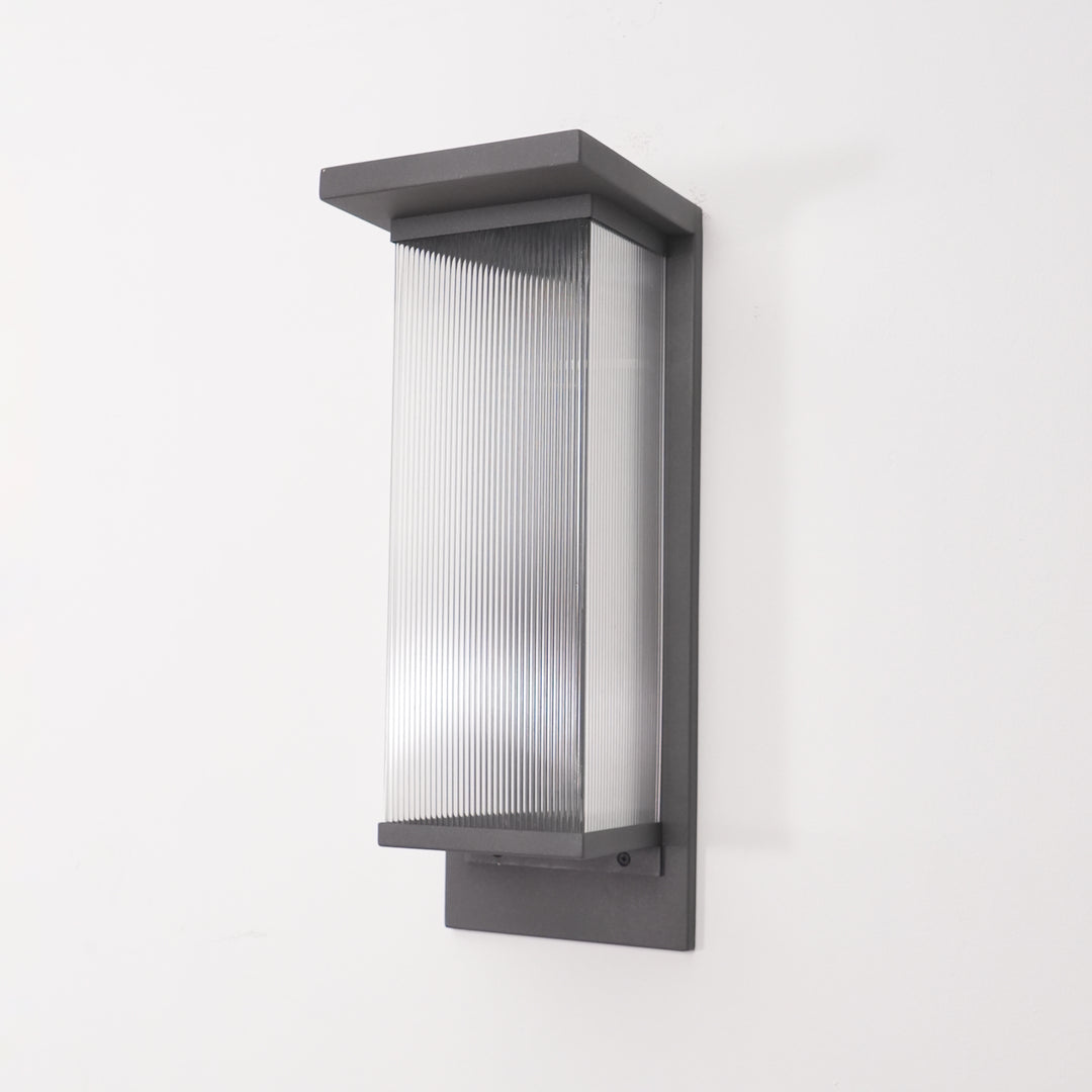 Modern Solar Outdoor Wall Fixture – Rectangular Design, Energy-Efficient