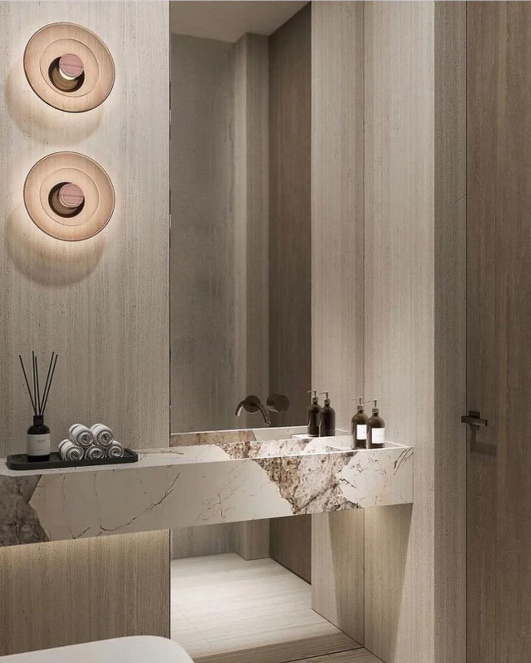 Stylish Disc Wall Sconce Design