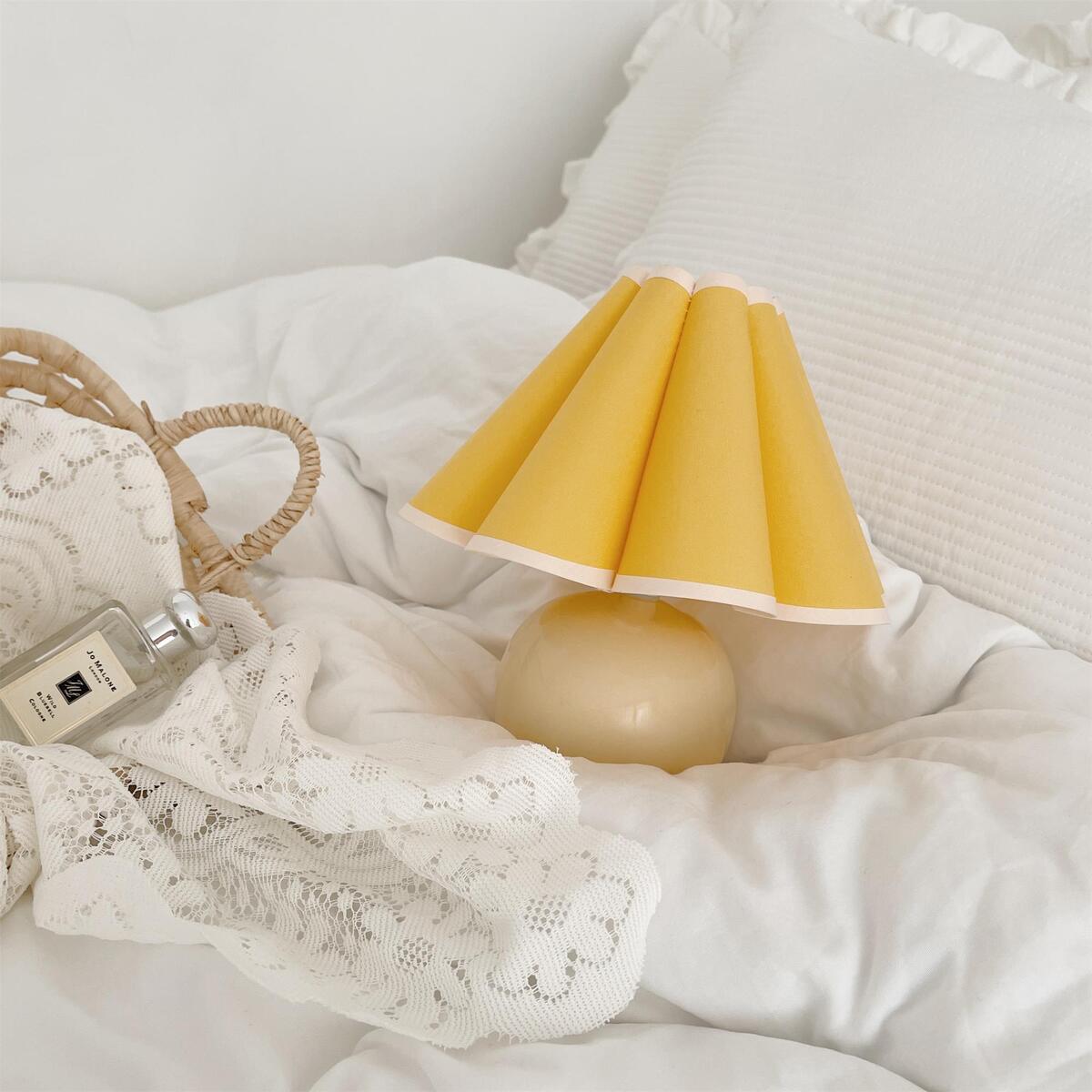 Vintage Plaid Table Lamp – Pleated Linen Shade