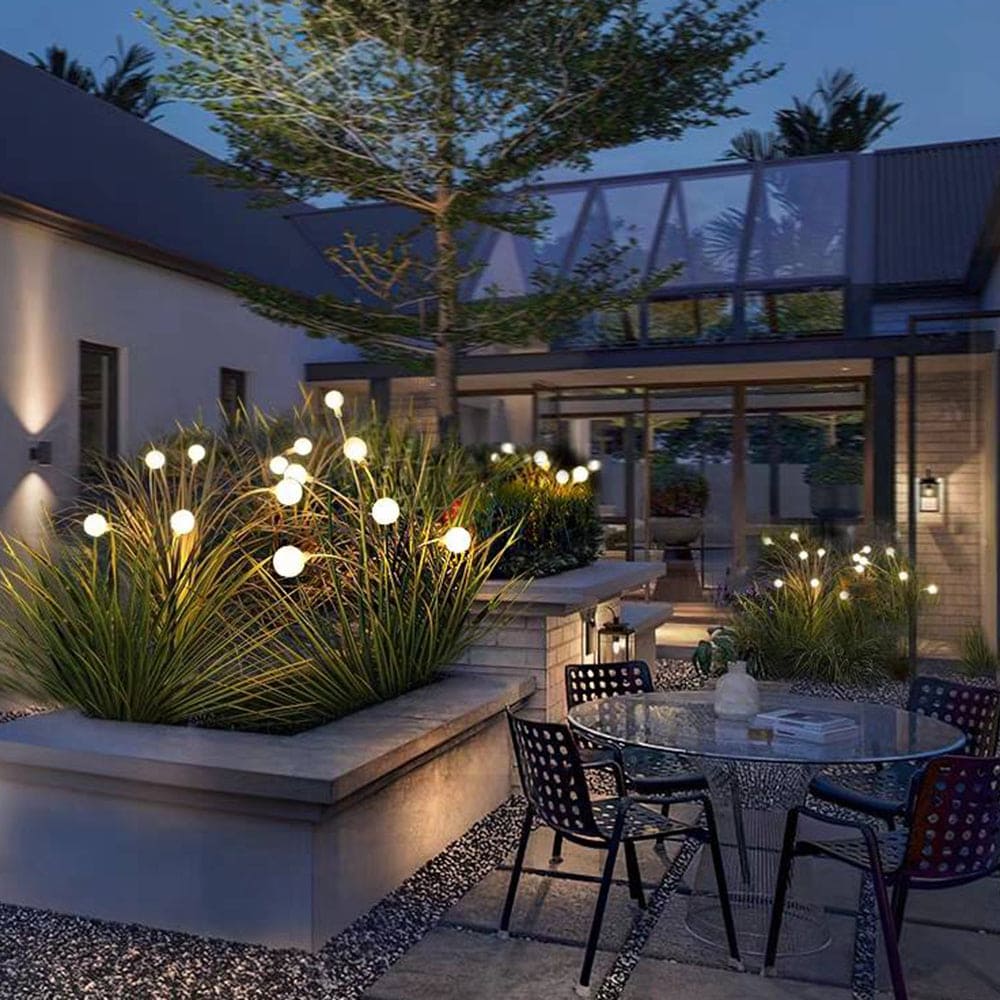 Elegant Outdoor Post Light – Black/White