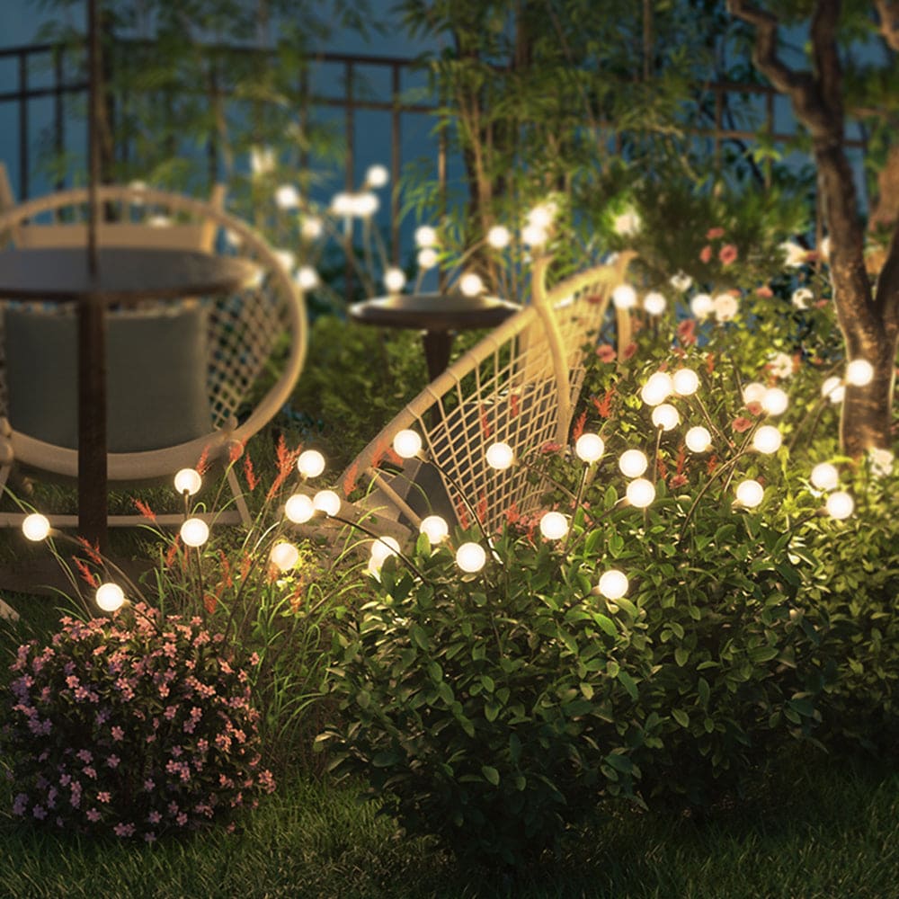 Elegant Outdoor Post Light – Black/White