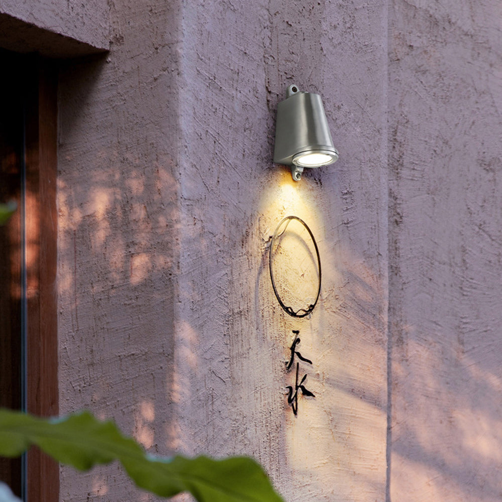 Industrial Metal Bell-Shaped Waterproof Outdoor Wall Lamp for Corridors and Balconies