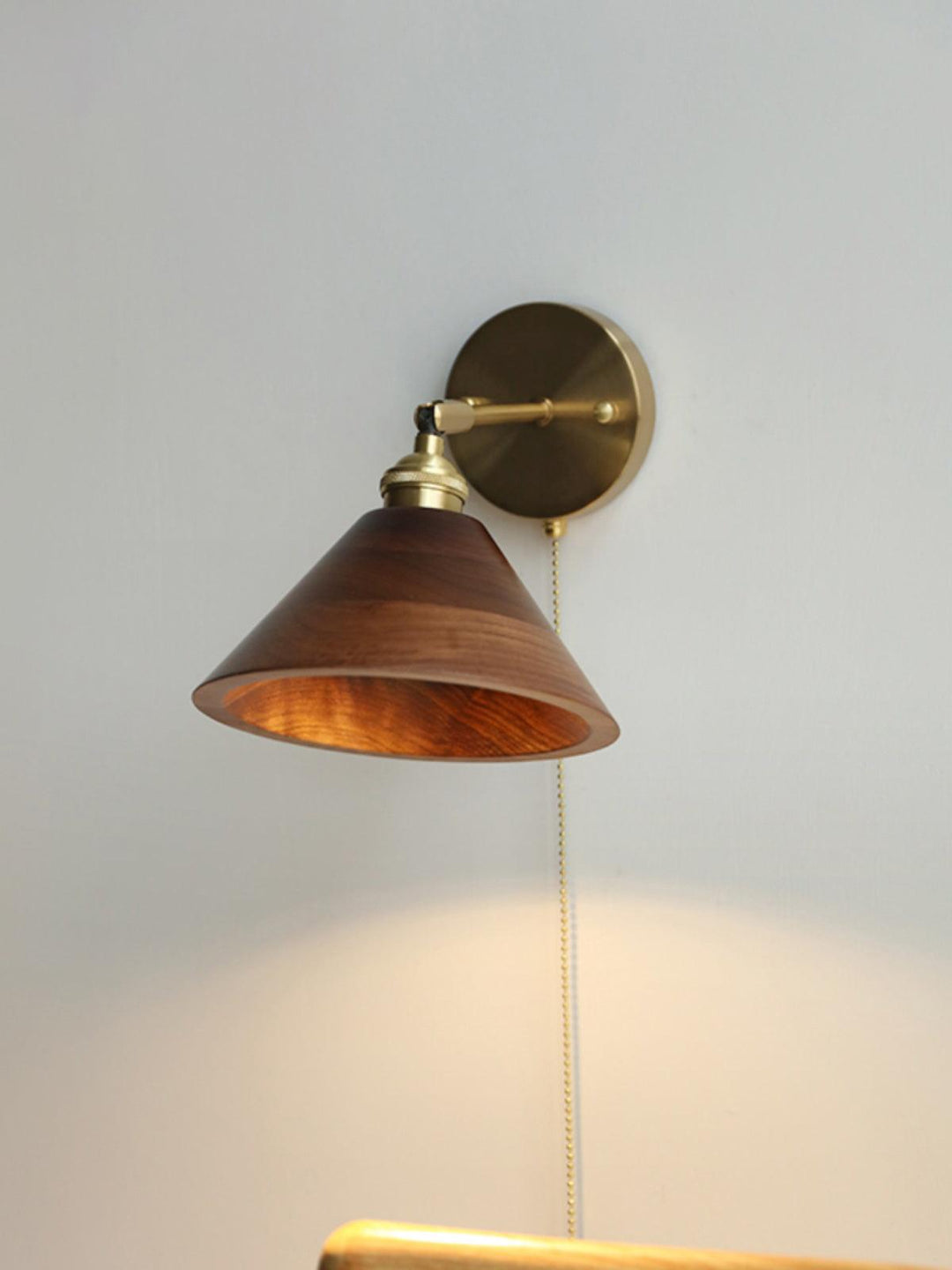 Mid-Century Wall Light – Brass & Walnut Design