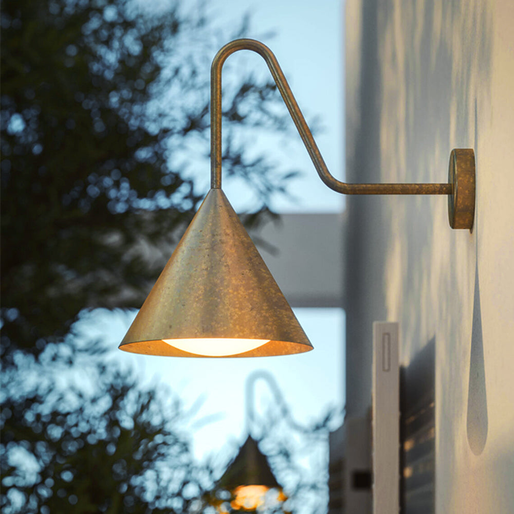 Modern Cone-Shaped Outdoor Wall Lamp – Waterproof, Black or Gold Finish