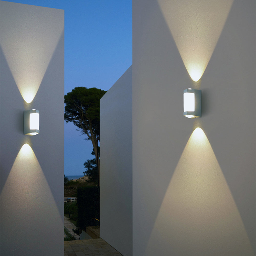 Modern Up Down Acrylic Outdoor Wall Lamp with Double Head LED Lighting