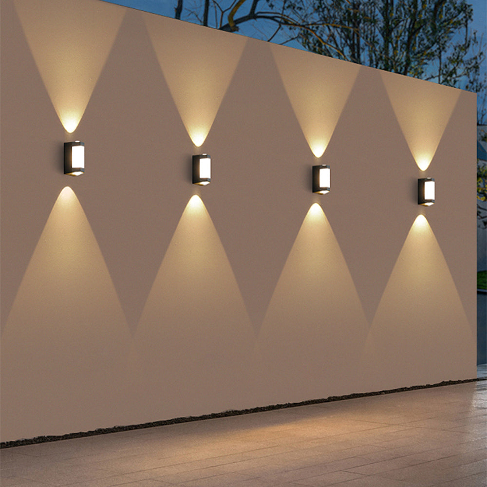 Modern Up Down Acrylic Outdoor Wall Lamp with Double Head LED Lighting