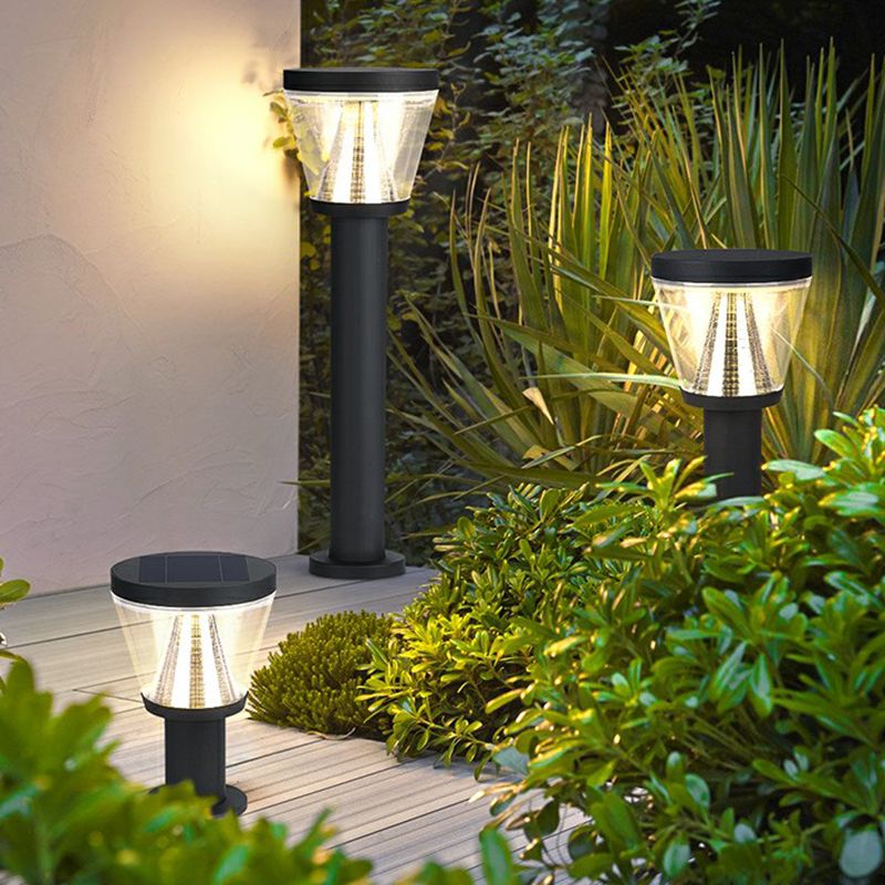 Outdoor Bollard Light – Minimalist & Solar