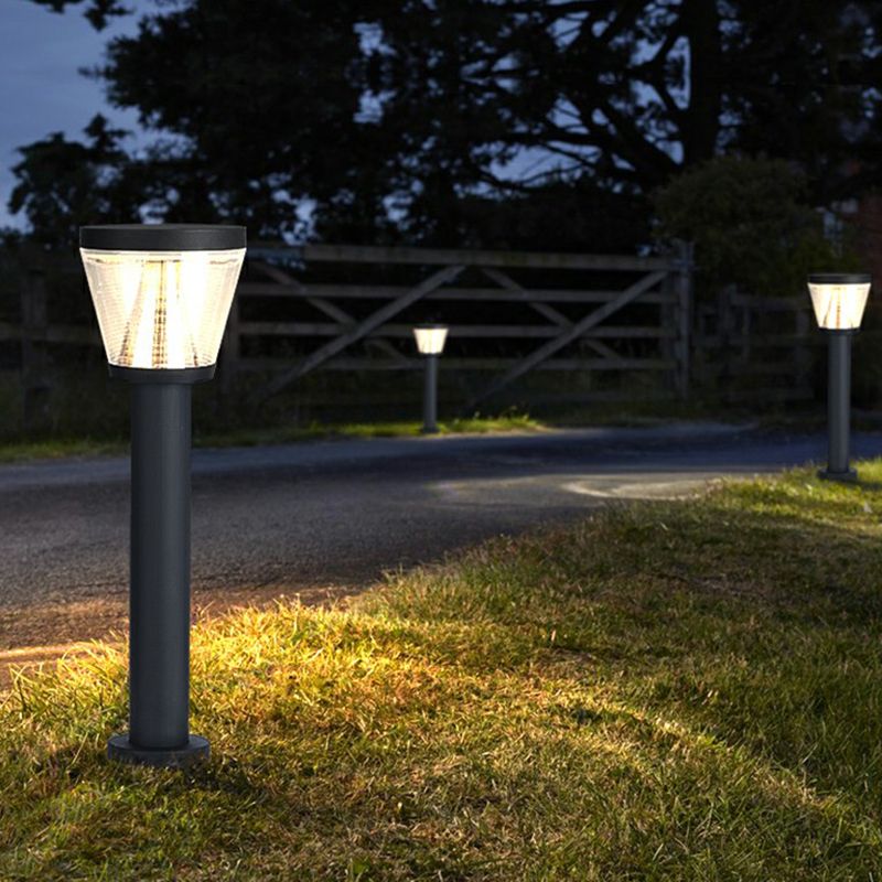 Outdoor Bollard Light – Minimalist & Solar