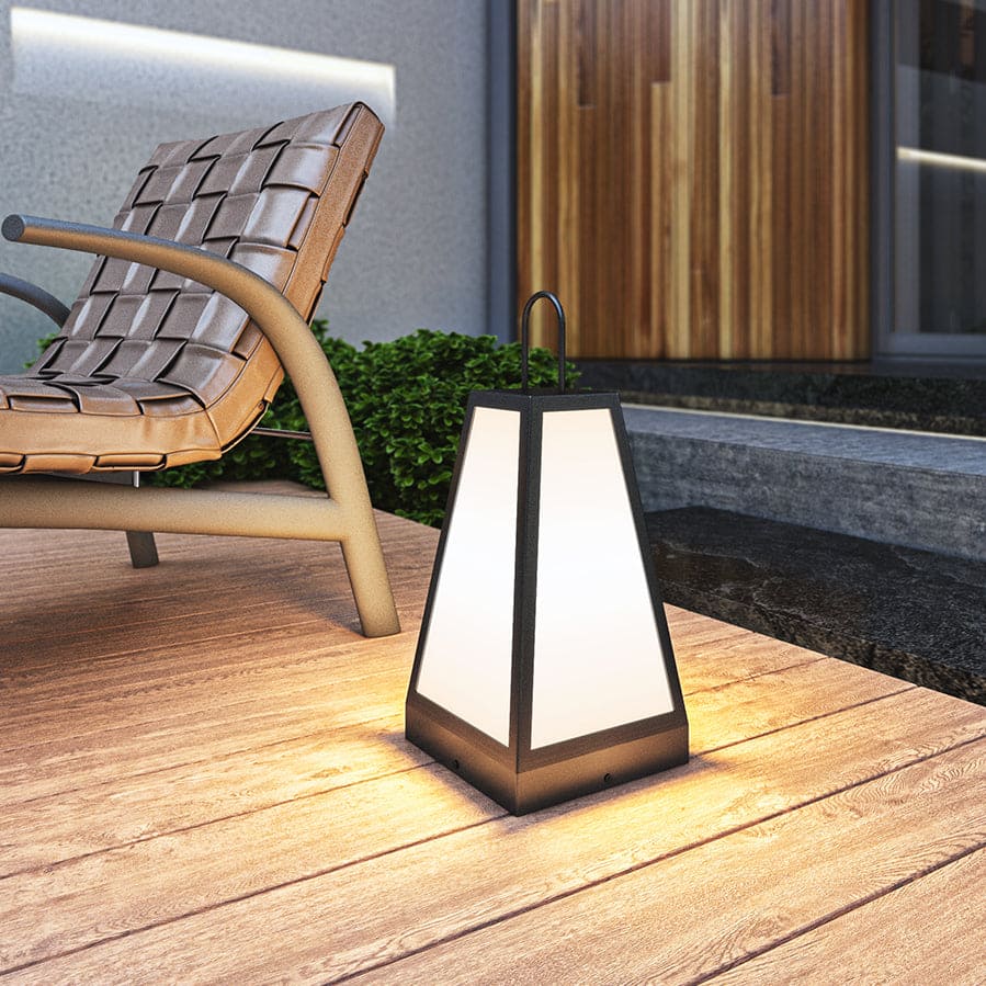 Outdoor Garden Ornament Light: Layered-Accent