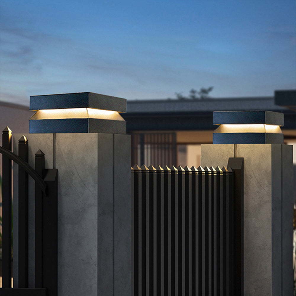 Outdoor Modern-Black Metal Post&Pier-Mount Light