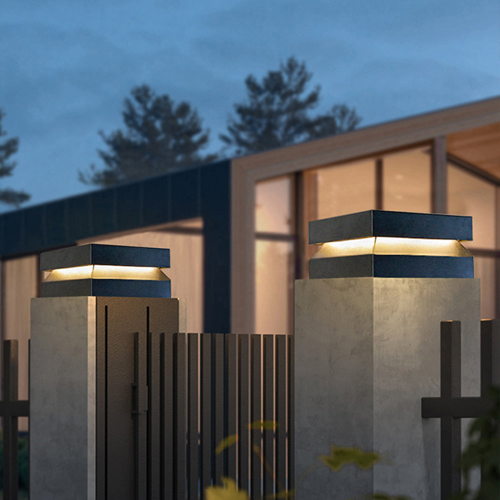 Outdoor Modern-Black Metal Post&Pier-Mount Light