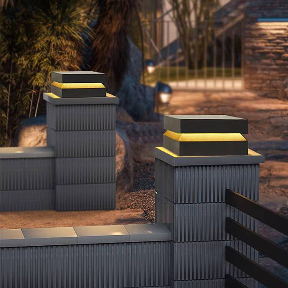 Outdoor Modern-Black Metal Post&Pier-Mount Light