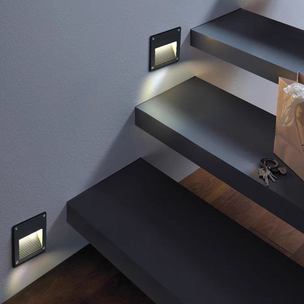 Outdoor Modern Motion-Sensing Step-Deck Light