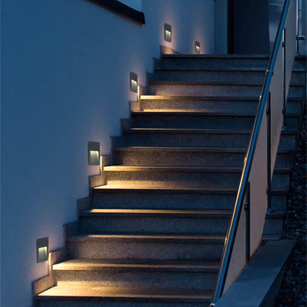 Outdoor Modern Motion-Sensing Step-Deck Light