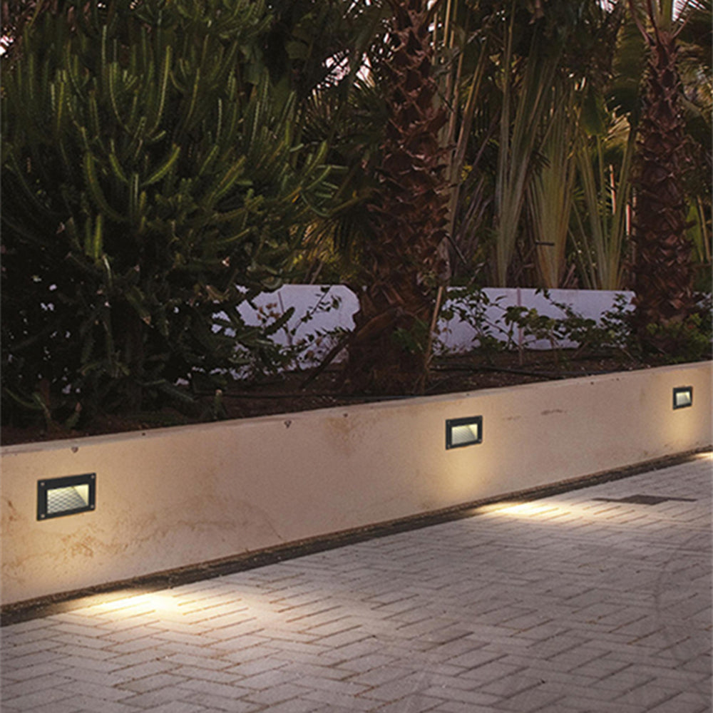 Outdoor Modern Motion-Sensing Step-Deck Light
