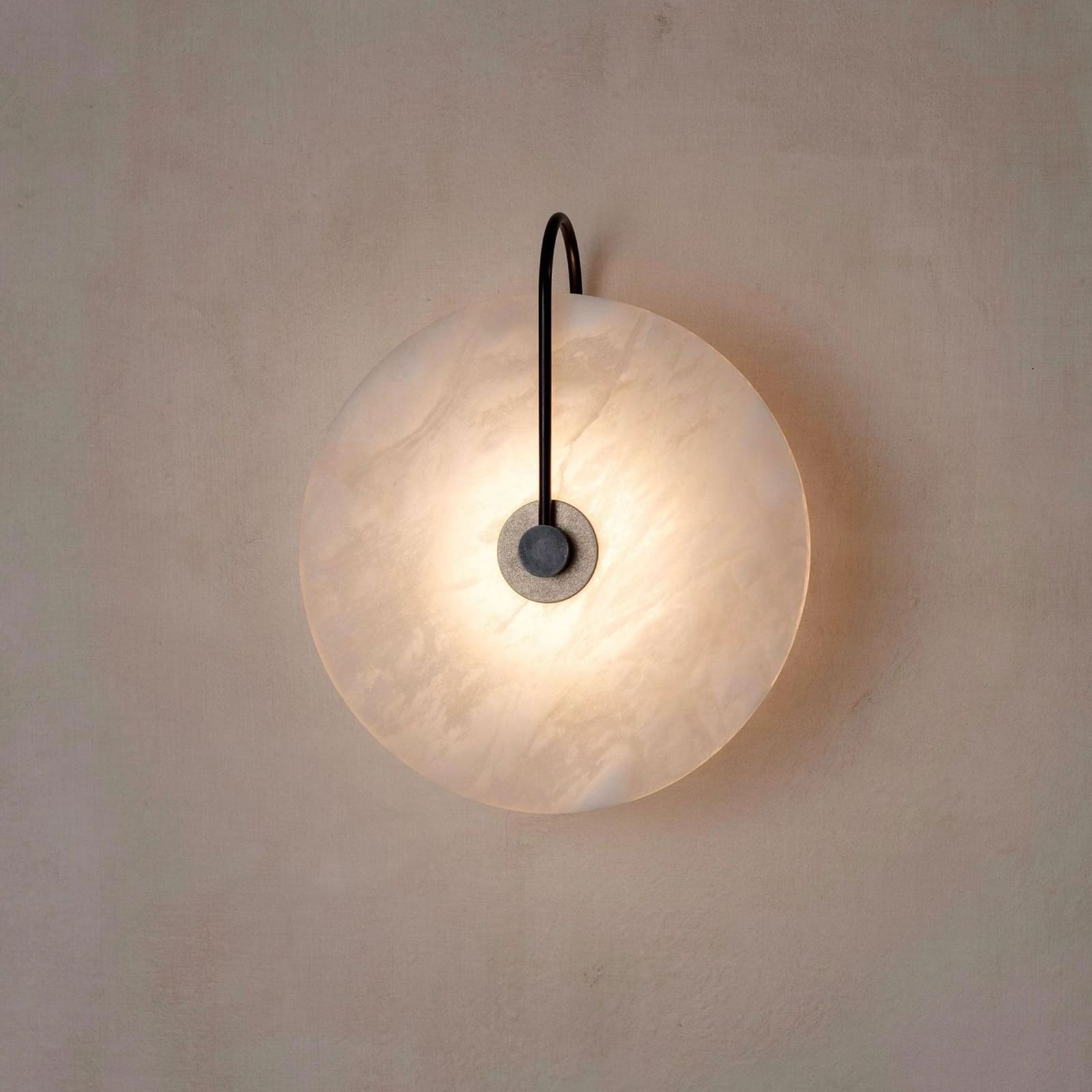 Alabaster LED Wall Lamp – Modern Design & Warm Light