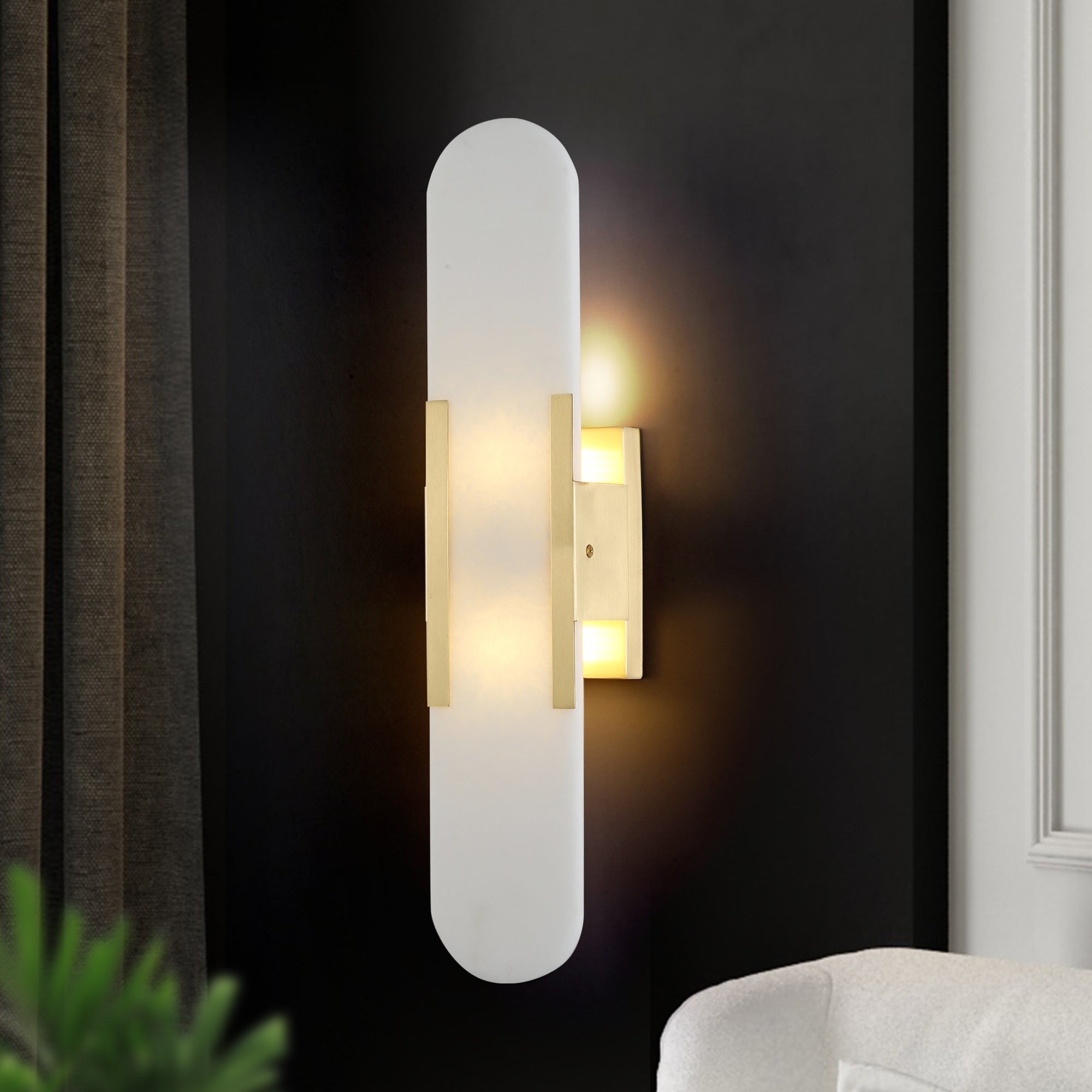 Alabaster & Marble Wall Lamp – Modern Design & Brass Accents