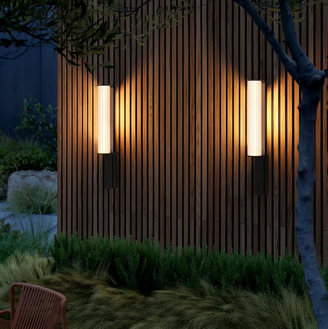 Contemporary Arc Outdoor LED Wall Light – Sleek Waterproof Design