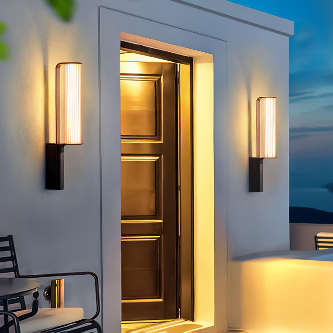 Contemporary Arc Outdoor LED Wall Light – Sleek Waterproof Design